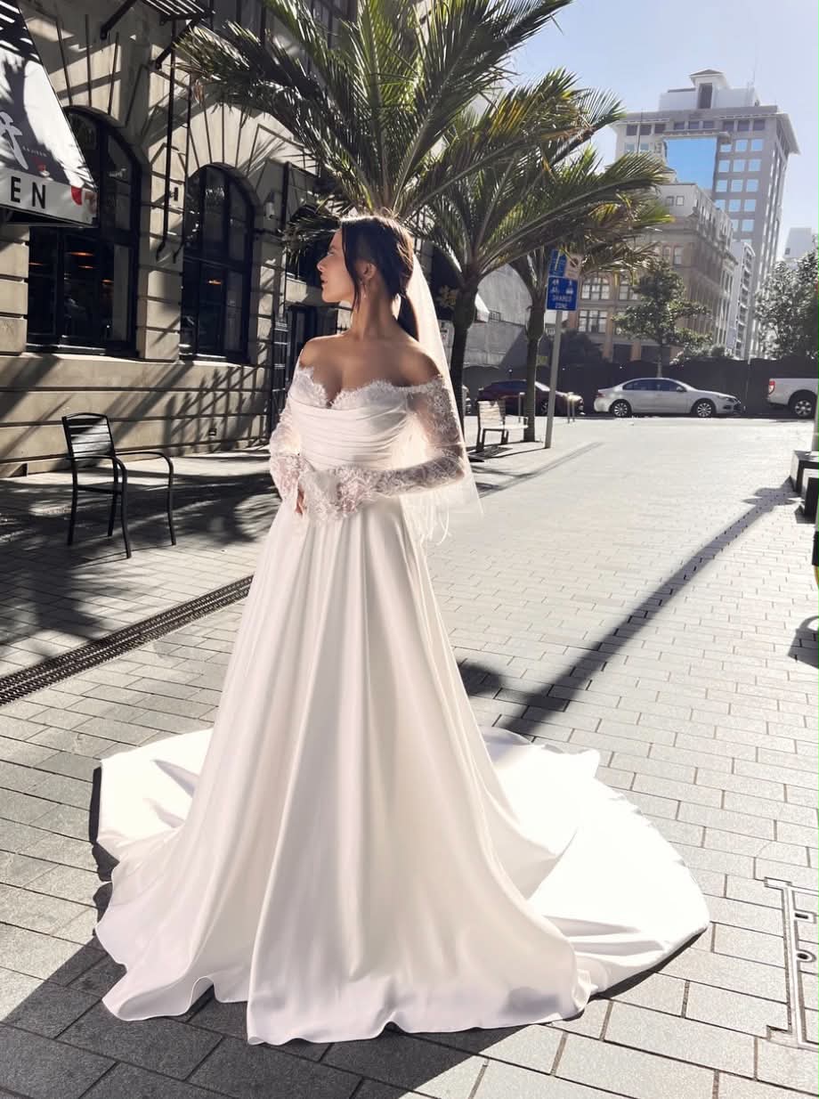Jasmine wedding dress